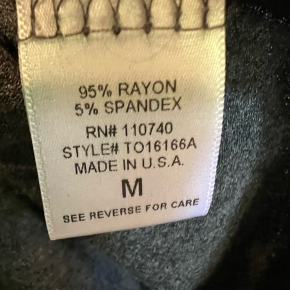 Amelia gray ruffle sleeve top size medium - Picture 5 of 5